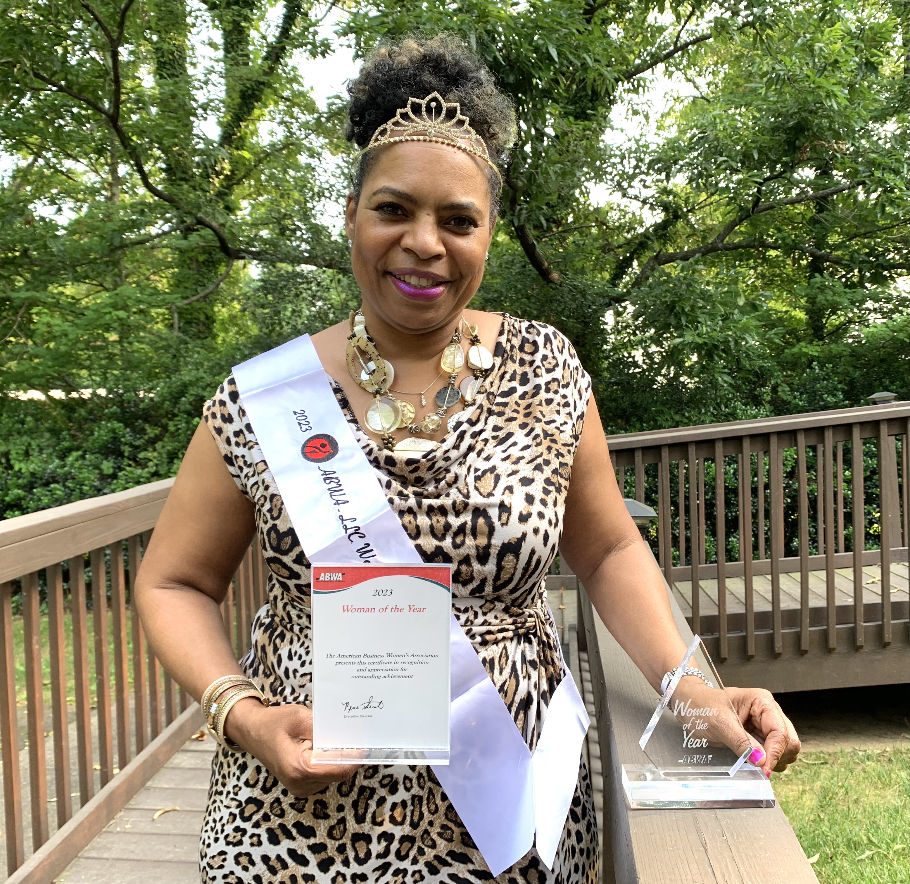 Linda Johnson earns ABWA woman of the year award